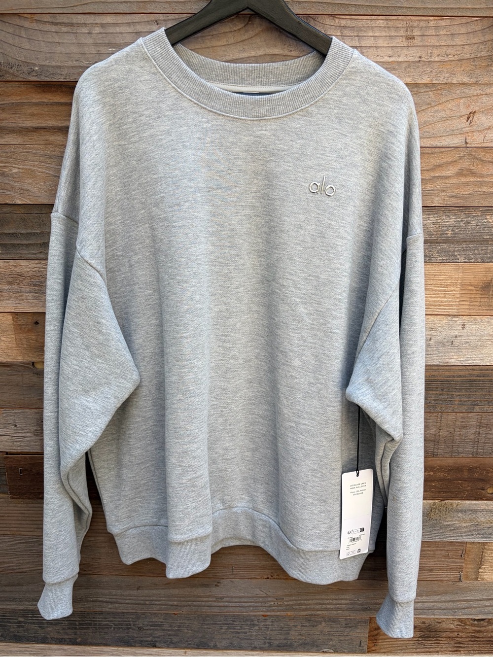 ALO Yoga accolade women’s  Crewneck Sweatshirt in Heather Light Gray